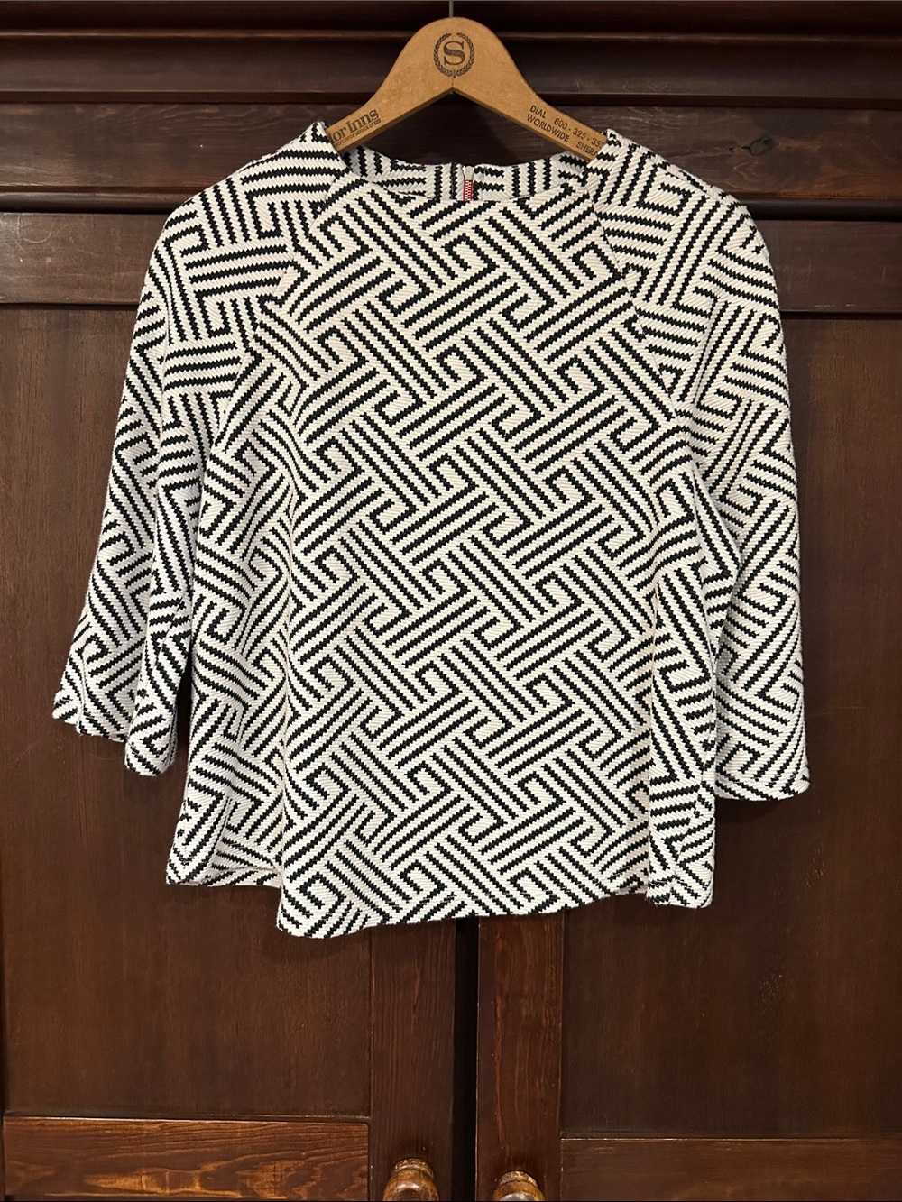 W5 • women’s lightweight zip back sweater • top • 3/4 sleeves